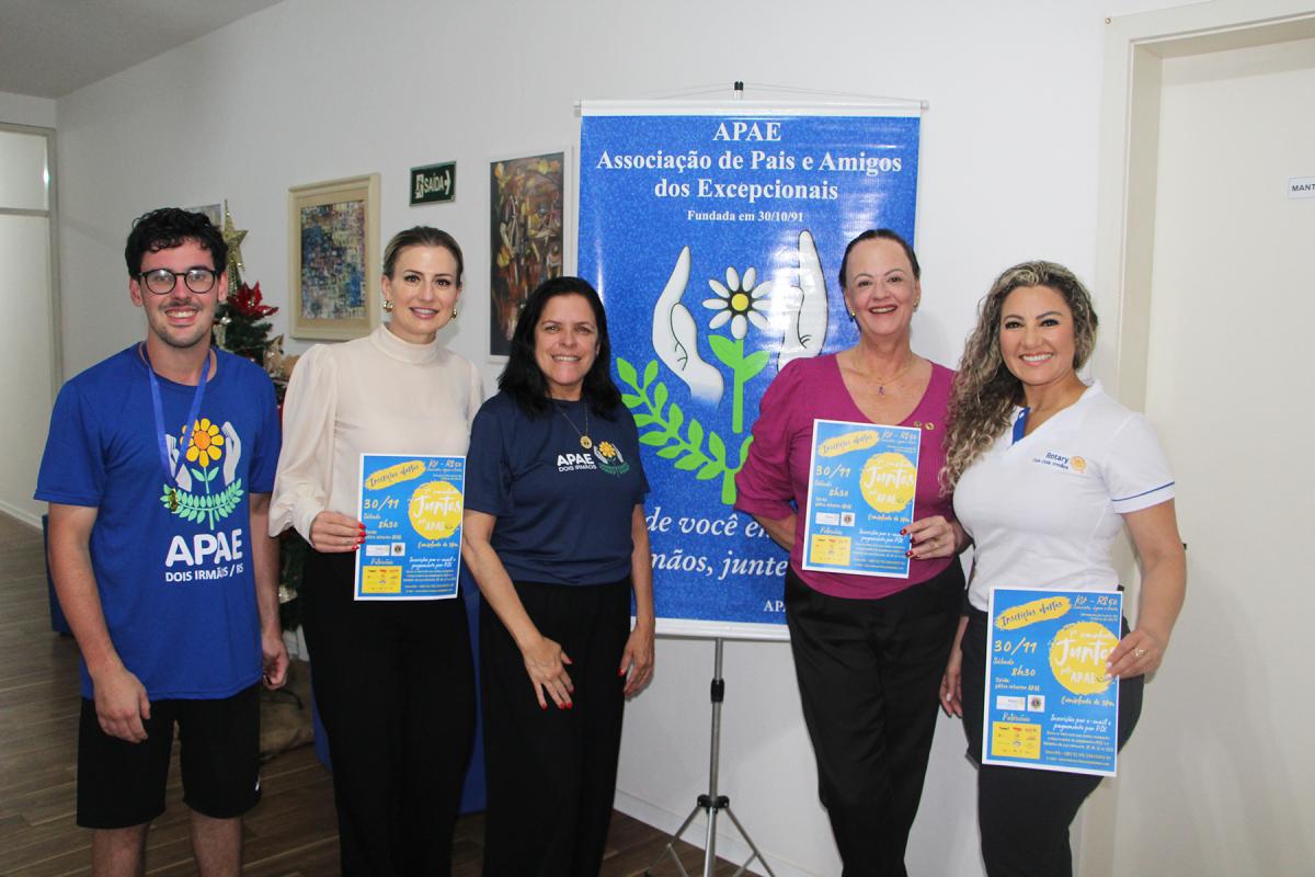 Bernardo, Sandra, Magda, Marinéti e Rosa Maria