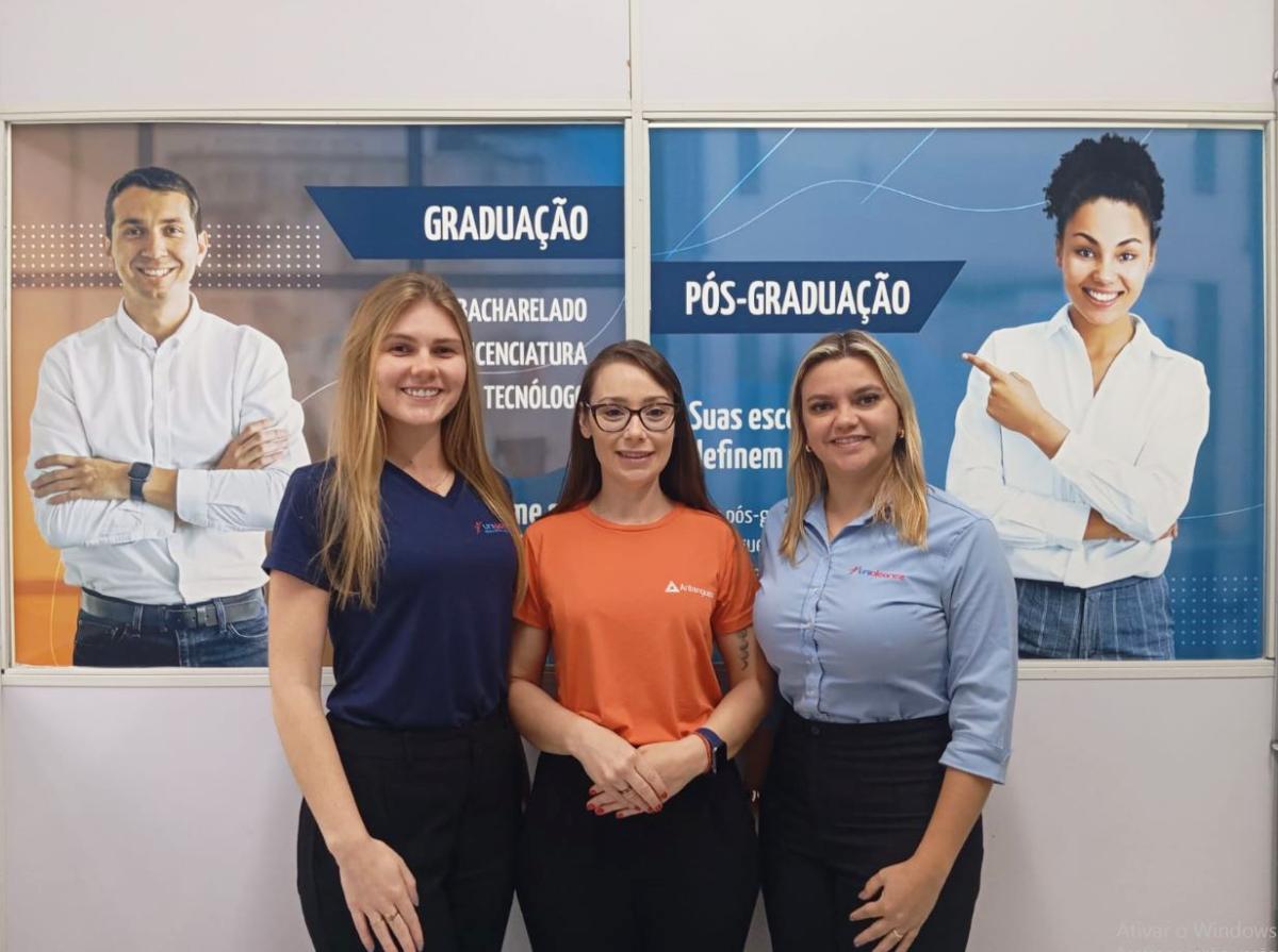Fernanda, Pricila e Viviane