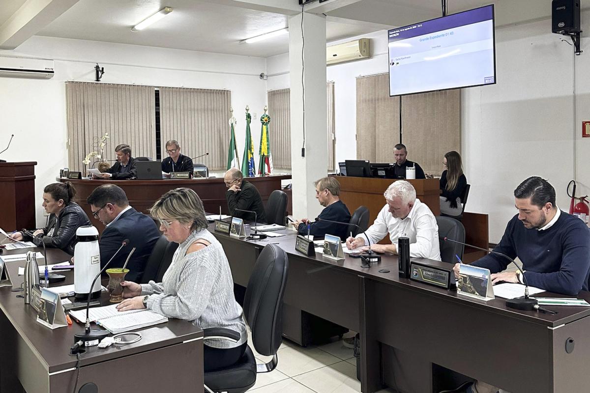 (Fotos: Divulgação / Câmara)