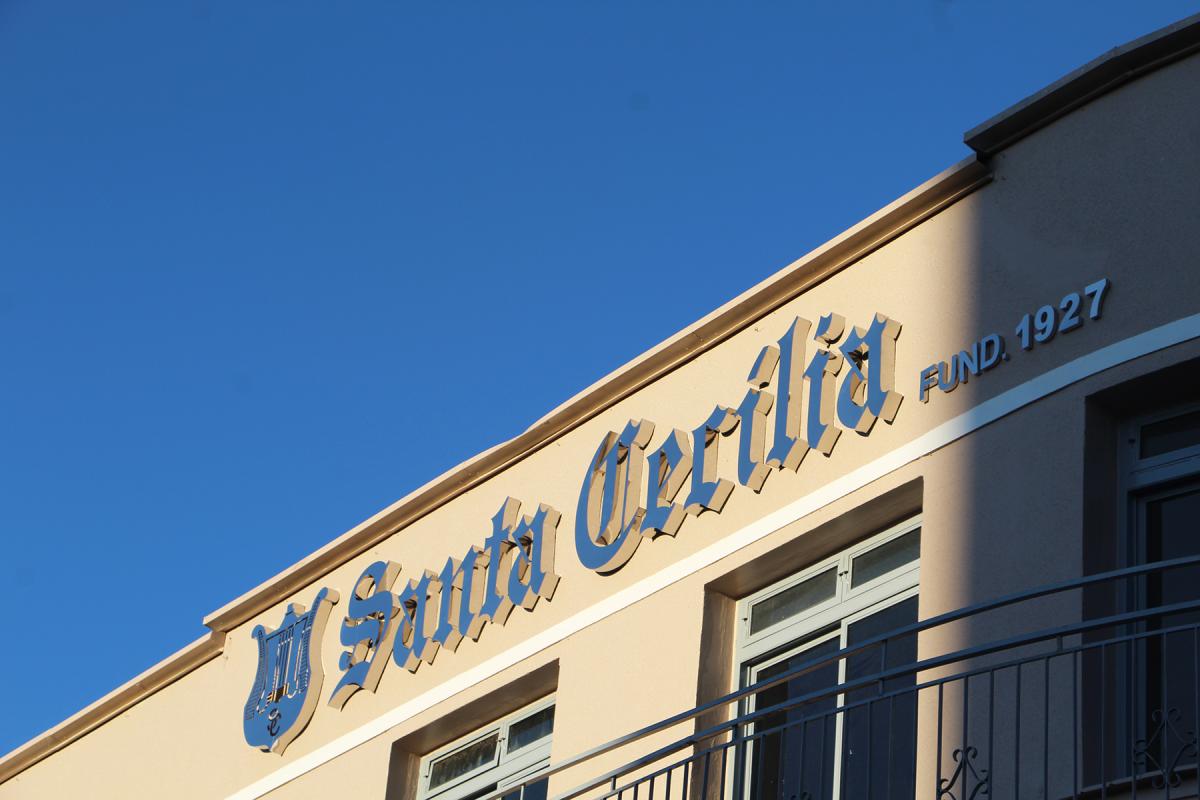 Tradicional baile acontece na Sociedade Santa Cecília