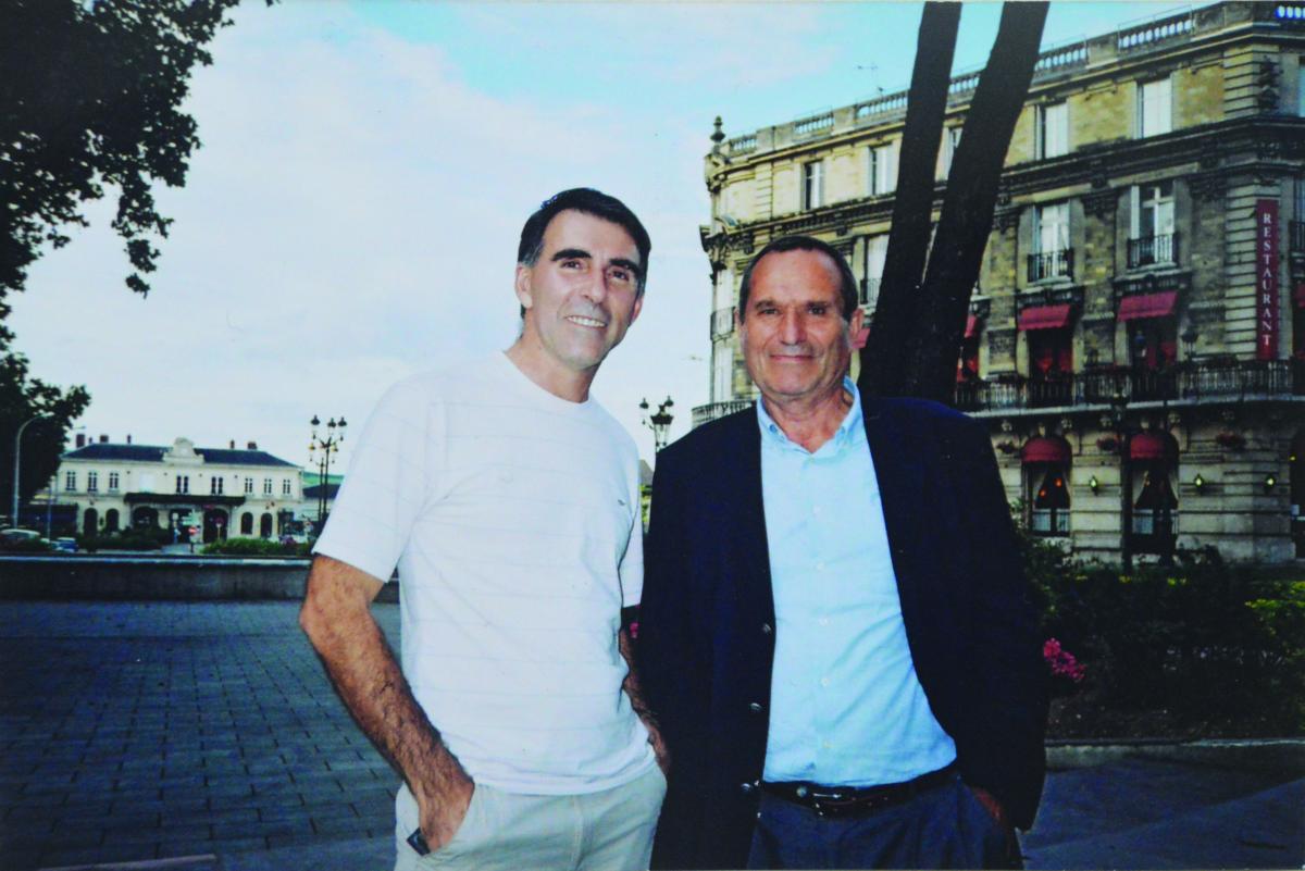 Editor Alan Caldas e o enólogo Philippe Coulon, na cidade de Epernay, na região de Champagne, França, durante entrevista em 2008 para o Jornal Dois Irmãos