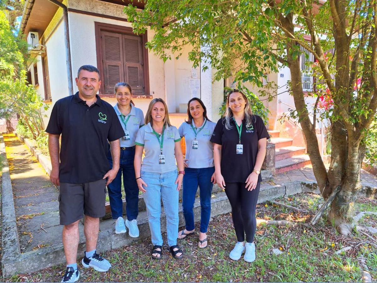 Heleniltom Langner, Rosa Maria dos Santos (coordenadora), Michele Rodrigues Tavares, Alexandra Pereira e Jussara Schulz (Foto: Divulgação / PMDI)