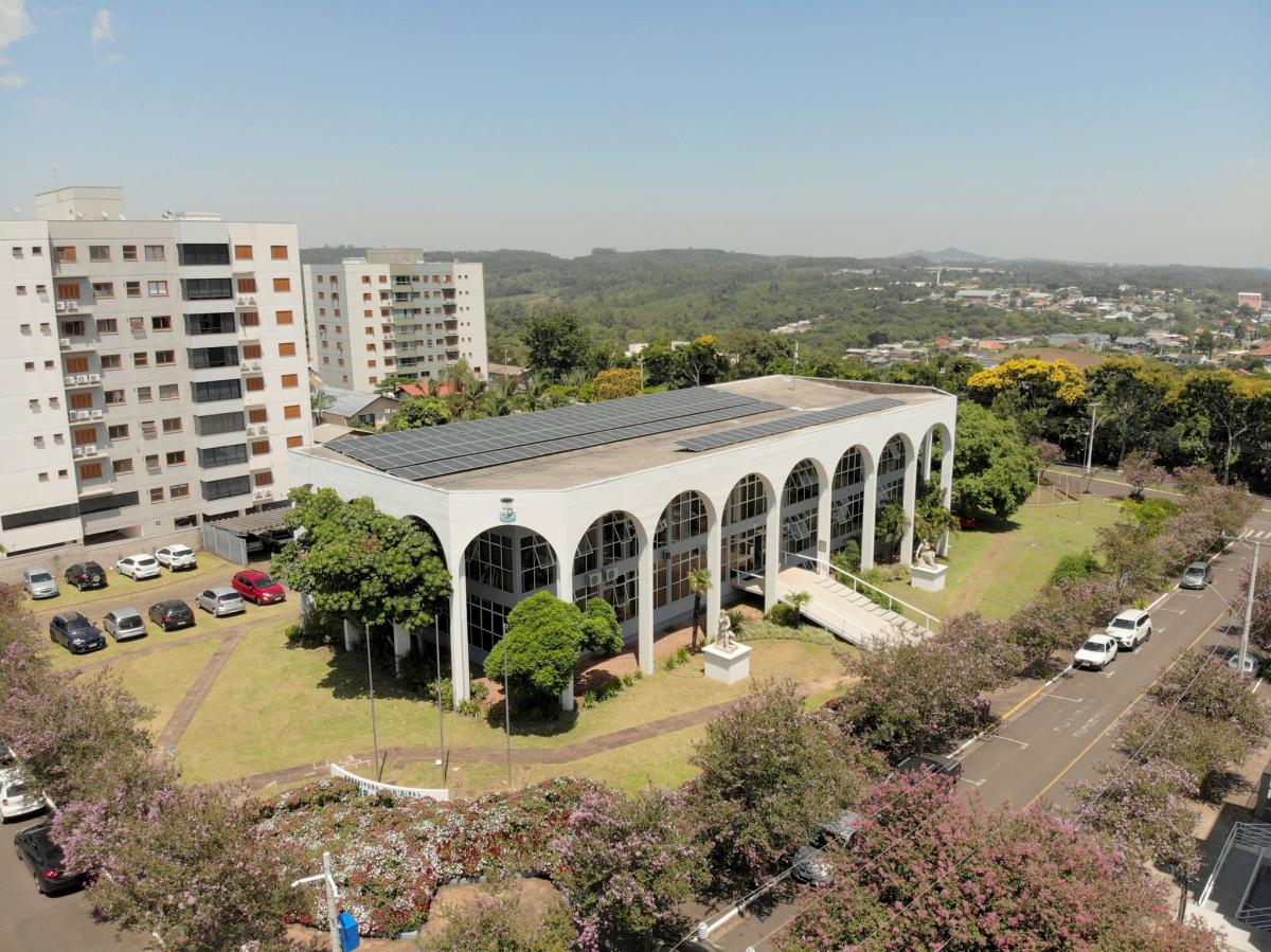 Quem subirá a rampa do Palácio 10 de Setembro em 2025? (Foto: Divulgação)