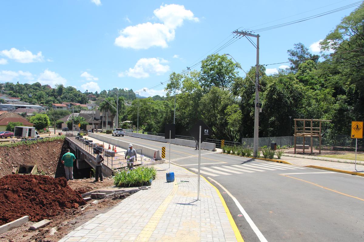 Obra recebe últimos preparativos