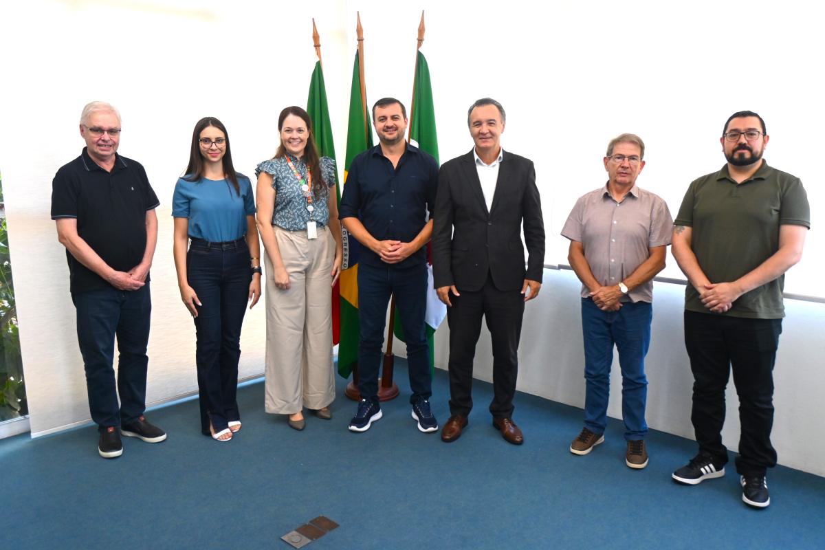 João Luiz, Isabela, Manuela, Jerri, José Paulo, Juarez e Eronildo (Foto: Divulgação / PMDI)