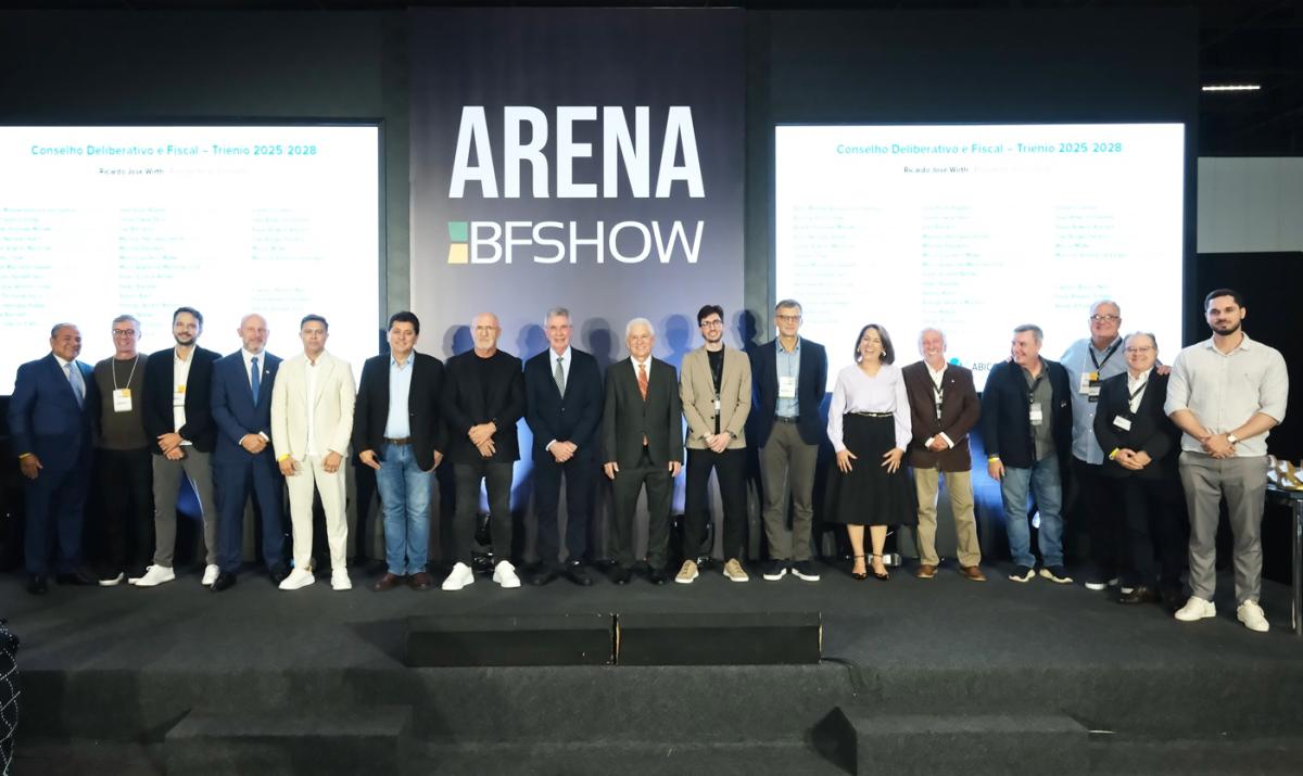Posse aconteceu durante a BFSHOW, em São Paulo (Fonte: Abicalçados)