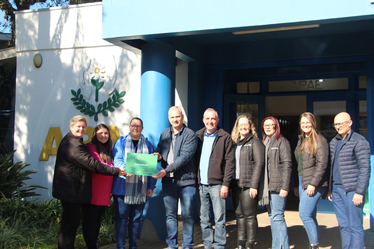 Entrega realizada na APAE