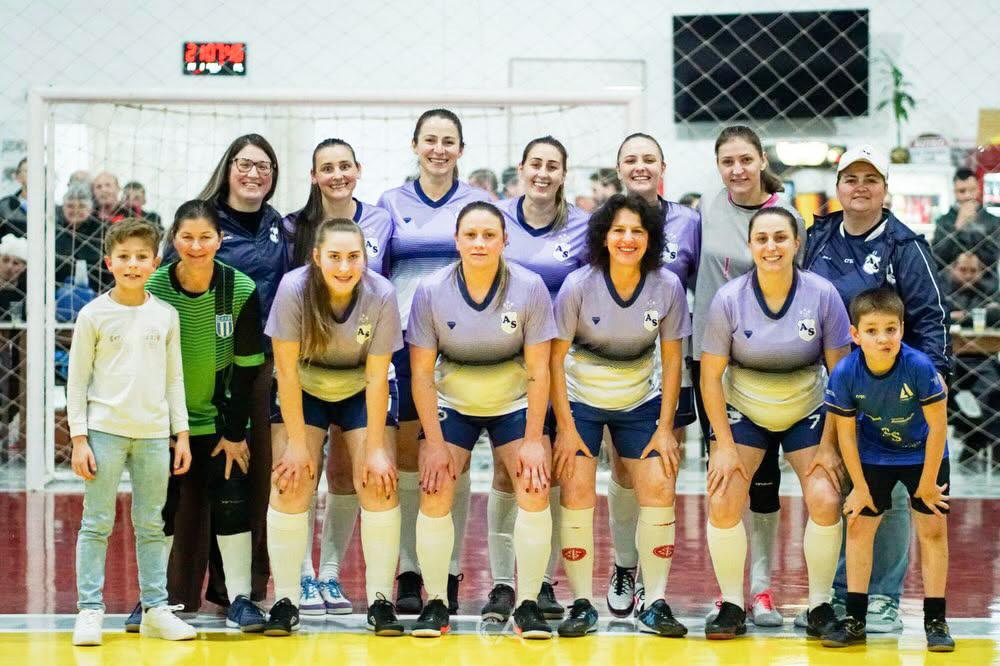 Amigas da Segunda e Pienza vencem no Municipal de Futsal de Morro Reuter
