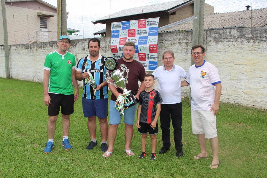 Amigos da Bola ficou com o vice-campeonato no Veterano