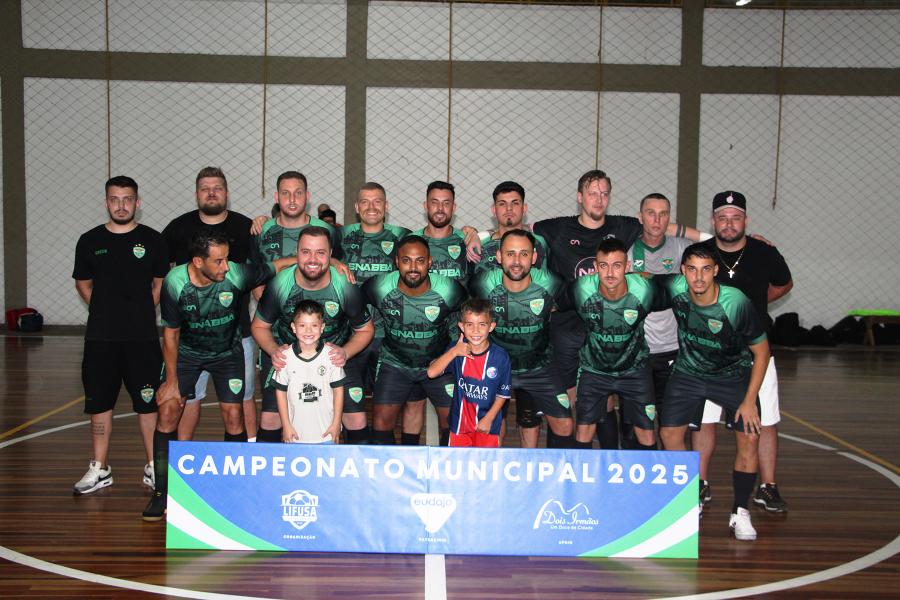 Atual campeão, Green Brush estreou com vitória no Municipal