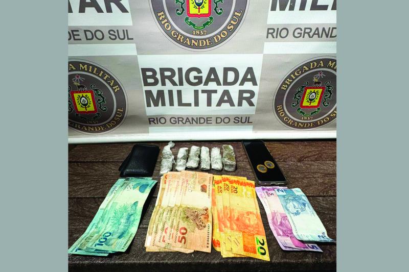 Brigada Militar de Dois Irmãos prende traficante após abordagem