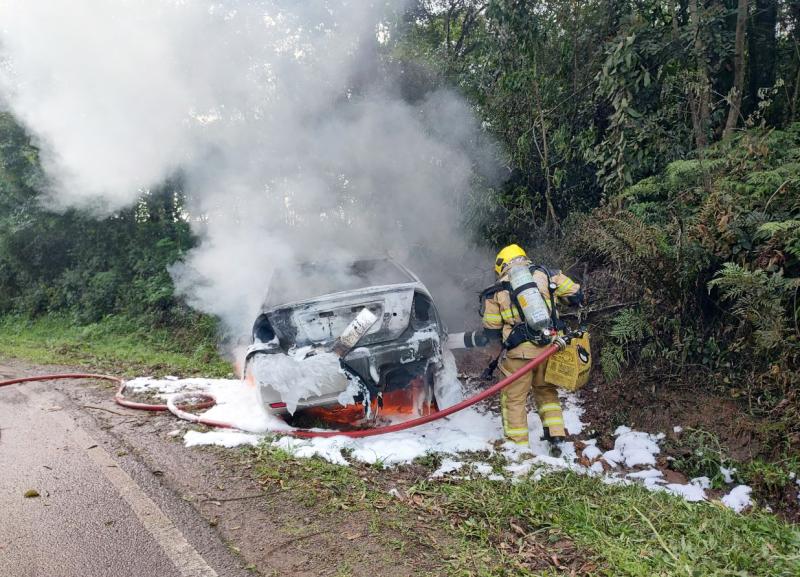 Bombeiros foram acionados