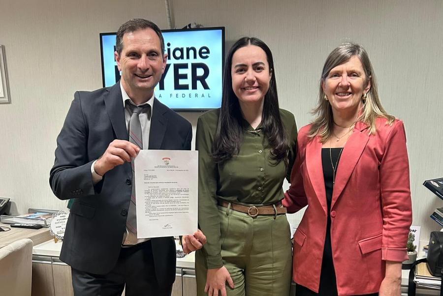 Com a deputada Franciane Bayer