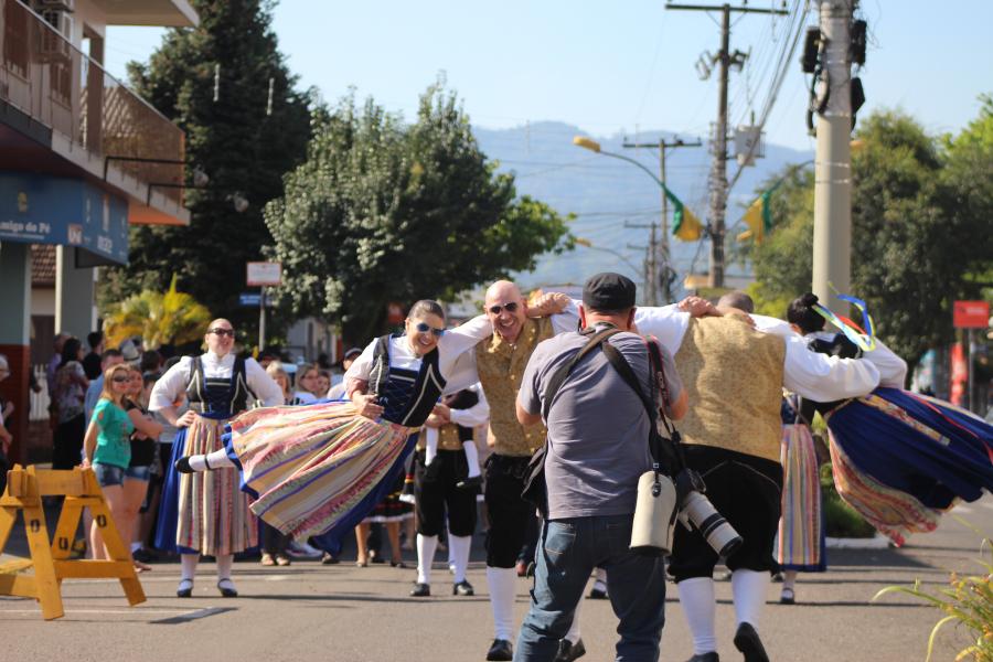 Desfile é uma das atrações no dia 25 de setembro
