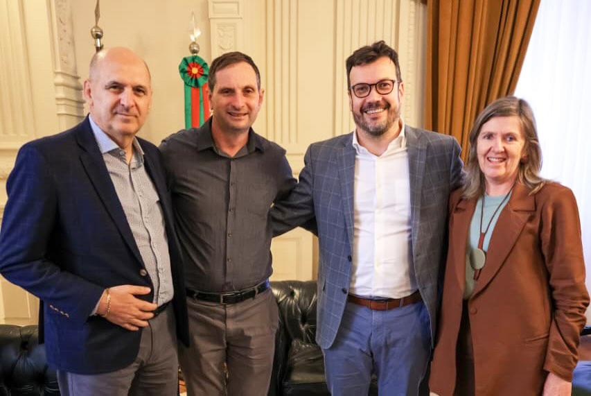 Dirceu, Airton, Arthur e Carla