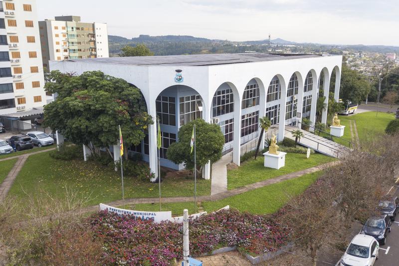 Quatro candidatos disputam a prefeitura (Foto: Márcio A. Blume)