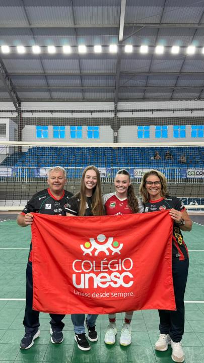 Em família: Jorge Emílio Strassburger (pai), Nicole Becker Strassburger (irmã), Camile Becker Strassburger e Cristina Becker (mãe)