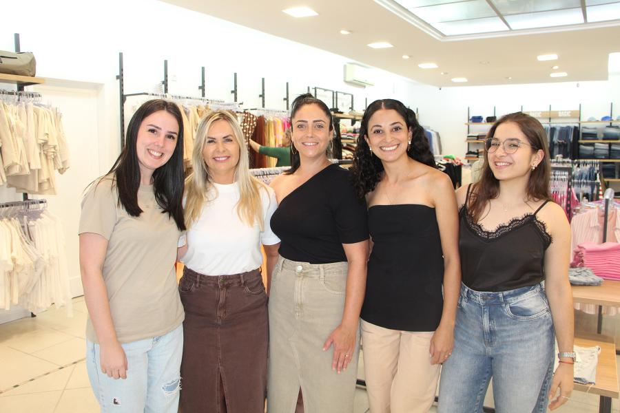 Equipe da Hering: Jéssica, Vera, Débora, Priscila e Júlia