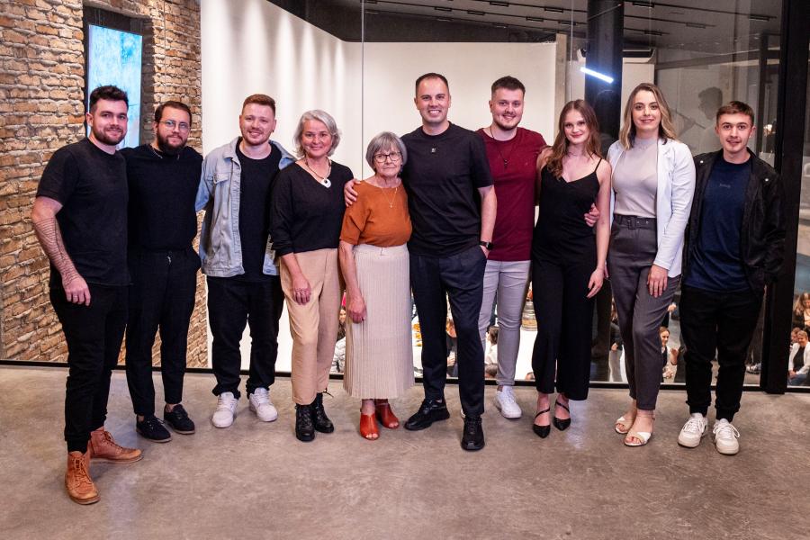 Equipe do Steffen Studio: Émerson, Timóteo, Vitor, Sandra, Norma, Ismael, Rafael, Giovana, Rosilei e Gustavo