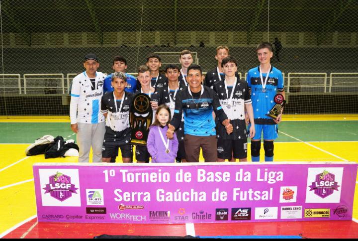 Escolinha Lunares FC é campeã em Farroupilha com a categoria Sub-15