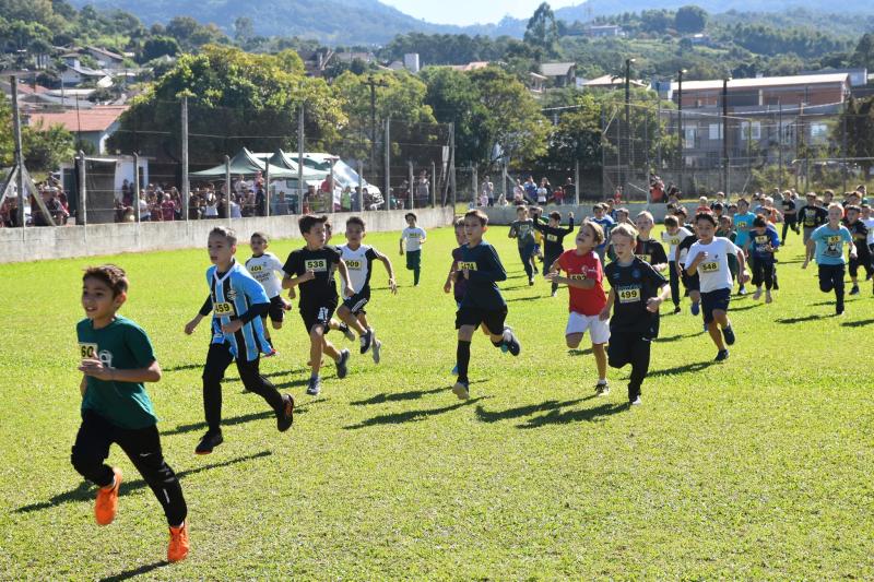 Festa do Trabalhador e Rústica movimentam Dois Irmãos no feriado de 1º de maio