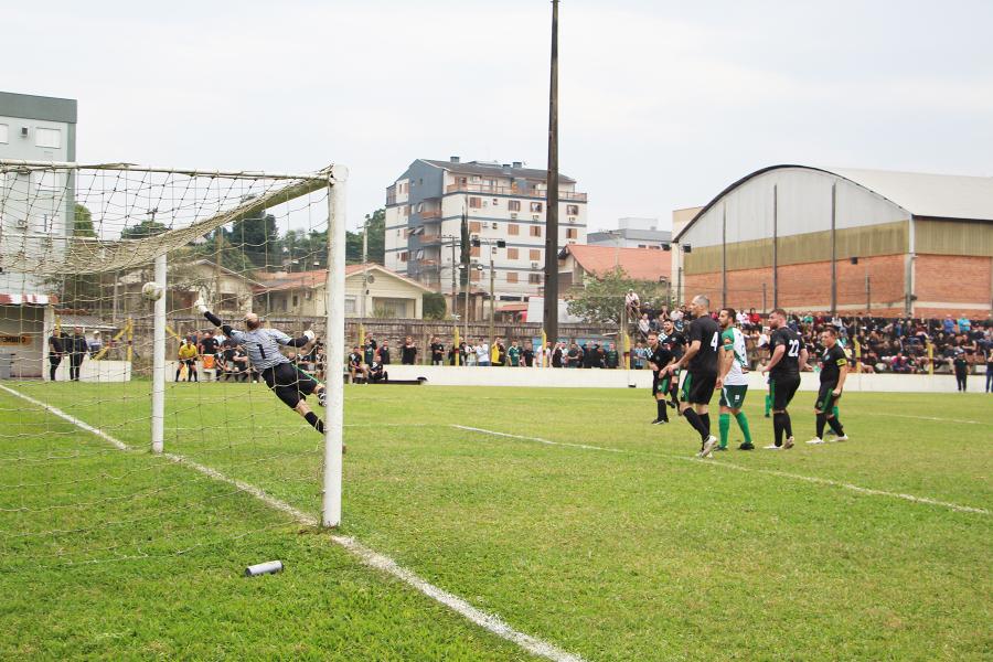 Gol do título foi marcado por Dante