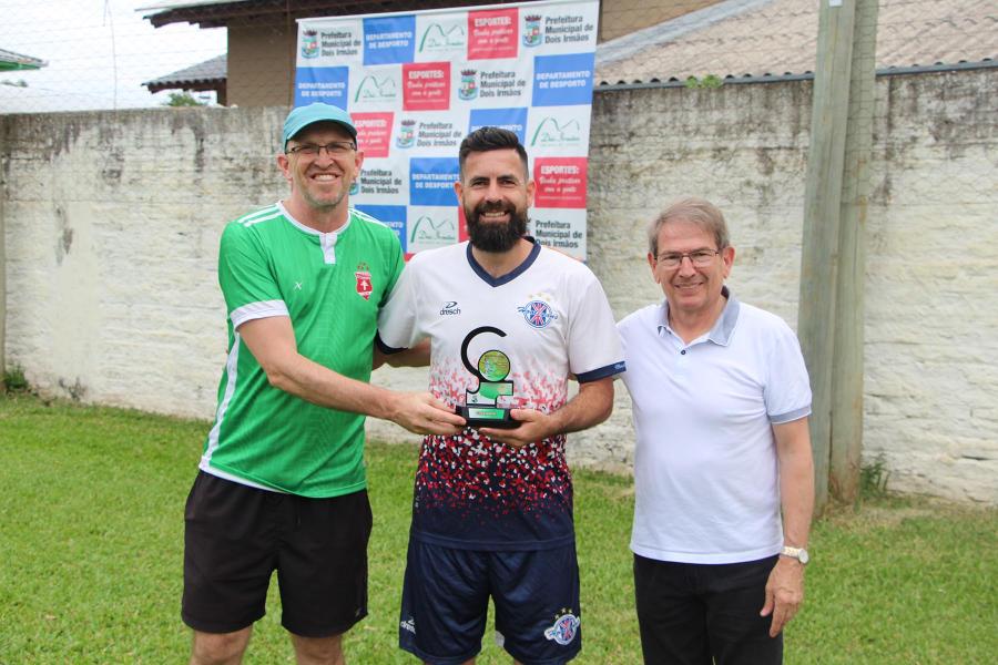 Ivan, do Hooligans, foi o goleador do Veterano