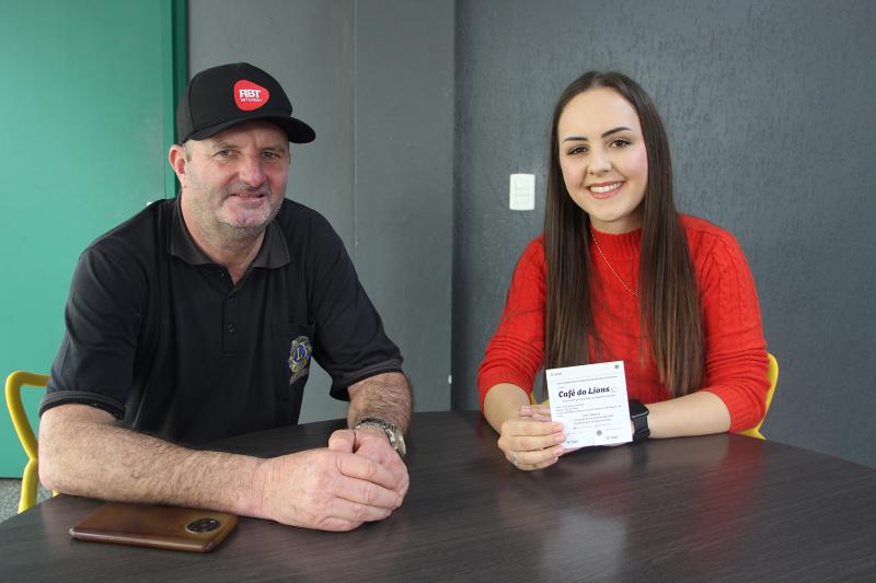 Presidente Volmir e secretária Laís estiveram no JDI