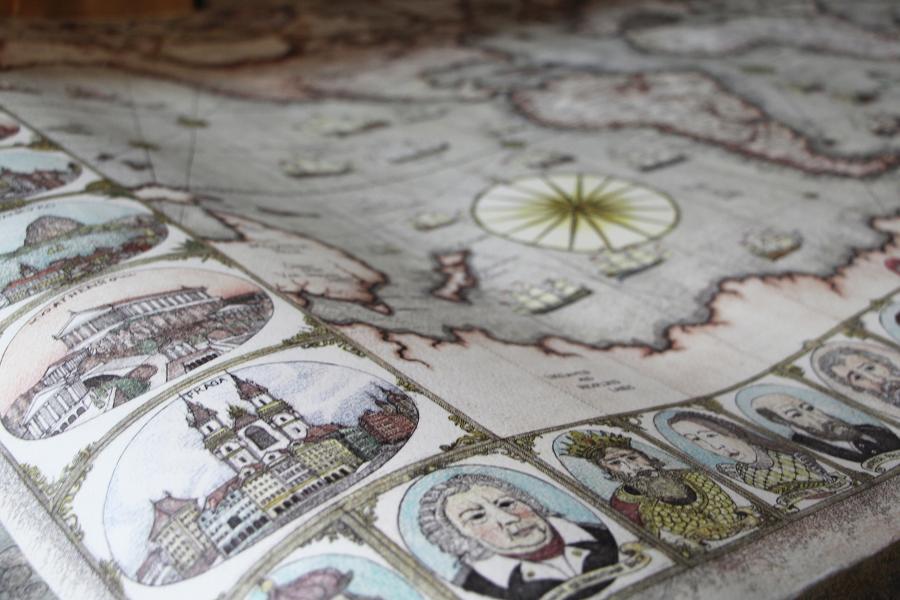 Mapas históricos com elementos especiais