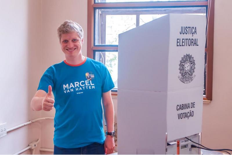 Candidato votou em Porto Alegre neste domingo