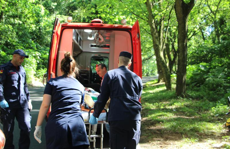 Condutor foi socorrido pelos bombeiros