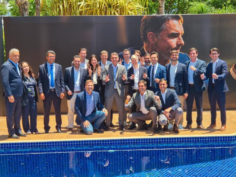 Novo e Marcel van Hattem confirmam apoio a Flávio Bolsonaro no segundo turno