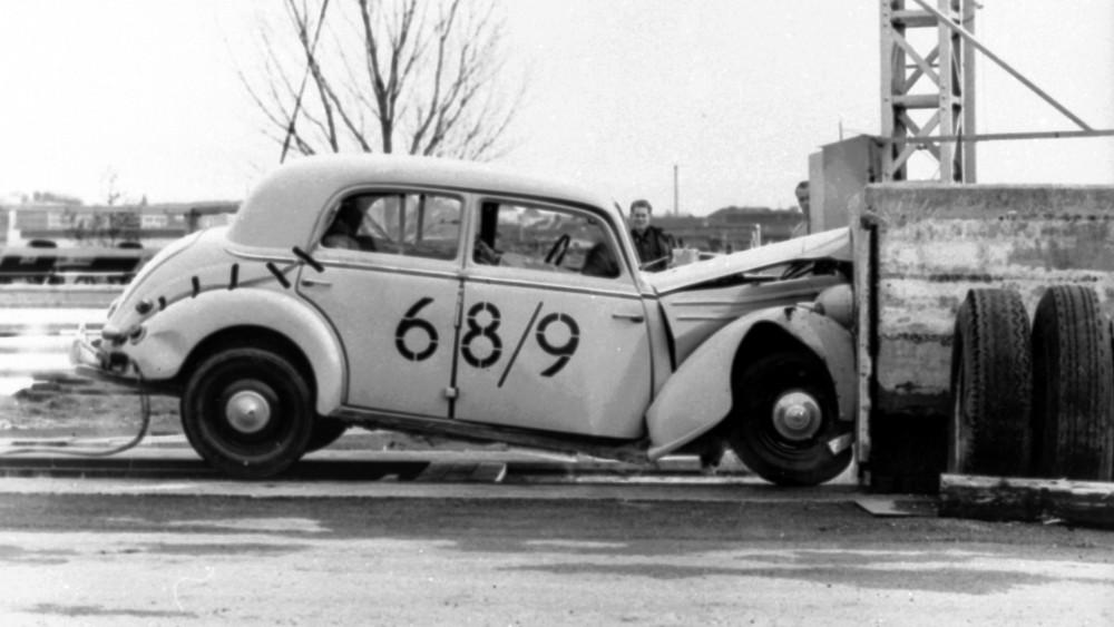 Os primeiros crash-test eram feitos com o carro vazio