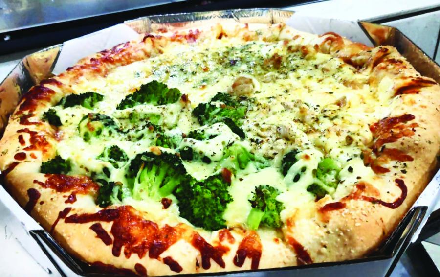 Pizzaria Alface – Pizza Super Recheada / Brócolis e frango