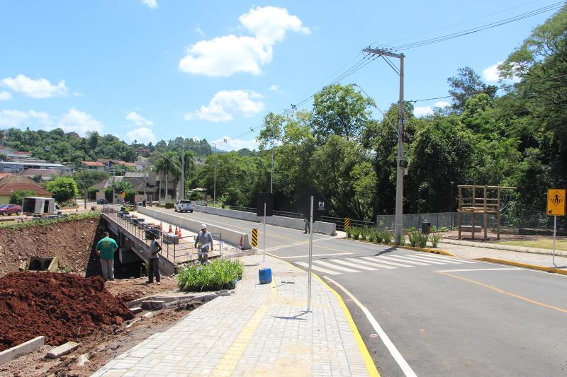 Obra recebe últimos preparativos