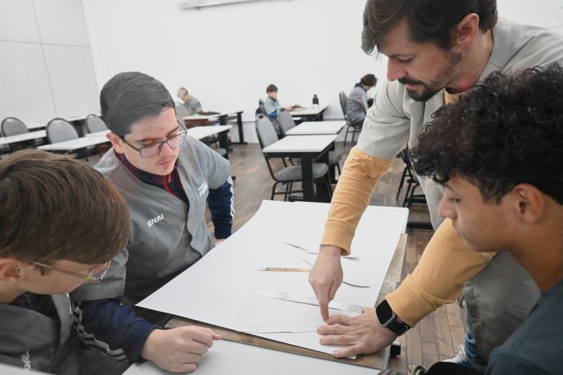 Qualificação profissional impulsiona futuro do setor calçadista em Dois Irmãos