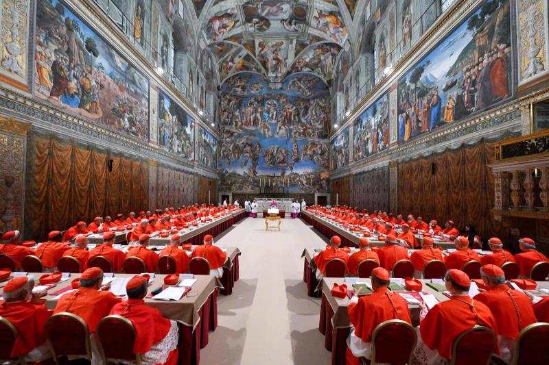 Quanto custa organizar um conclave? A pompa, o segredo e a fragilidade ‘crônica’ das contas do Vaticano