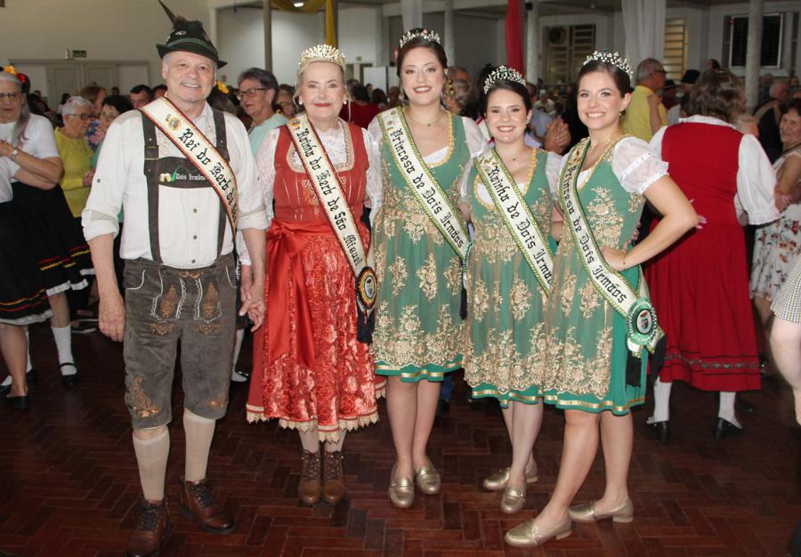 Rei e Rainha do Kerb com as Soberanas de Dois Irmãos