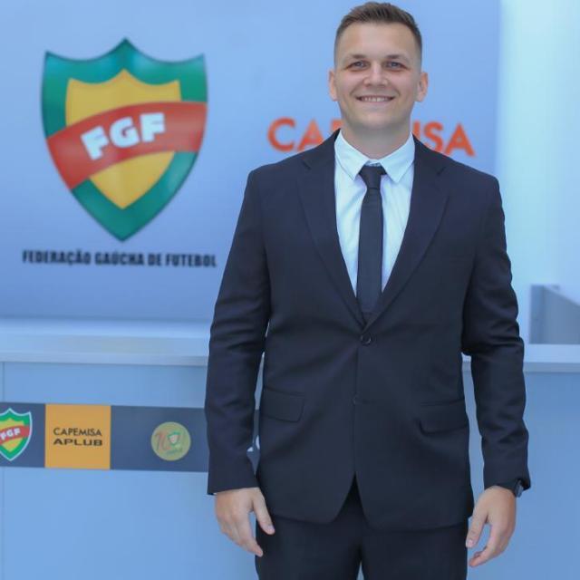 Renan finalizou o curso da FGF em 2019