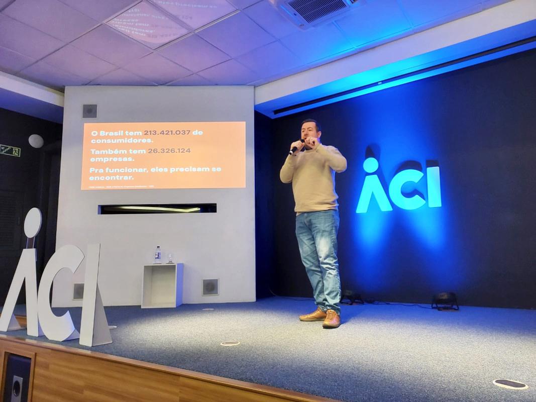 Segmentação de público gera aumento de eficiência às empresas, diz pesquisador