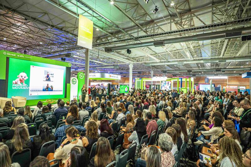 Sicredi Pioneira marca presença no Gramado Summit com foco em inovação e desenvolvimento regional
