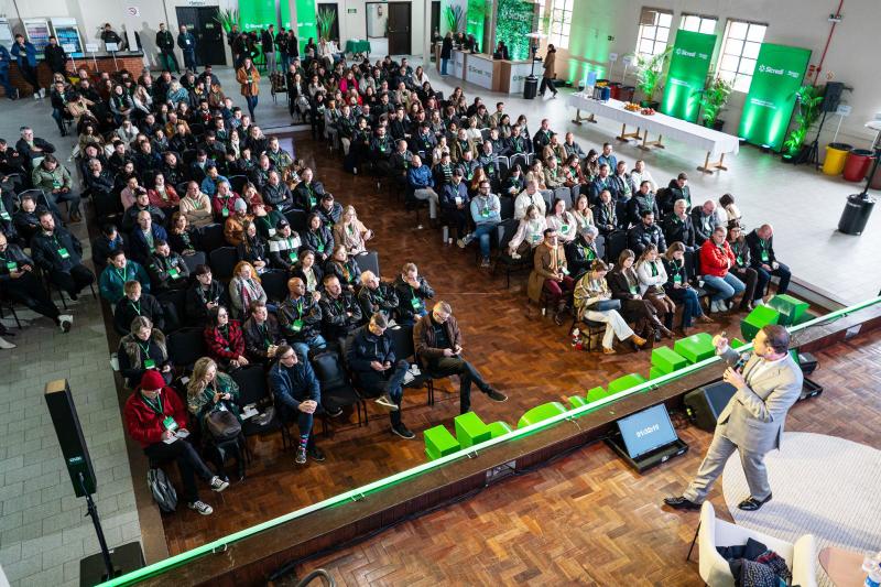Sicredi Pioneira reúne fornecedores em encontro anual voltado a alinhamento estratégico