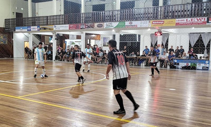 Sol e UPC lideram Campeonatos Municipais de Futsal em Morro Reuter