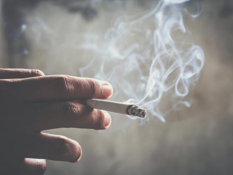 Tabagismo provoca danos silenciosos ao coração e aumenta risco de infarto e AVC