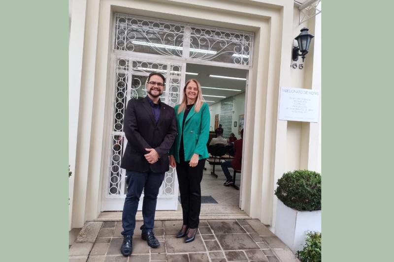 Samuel Menezes Oliveira e Lori Triches